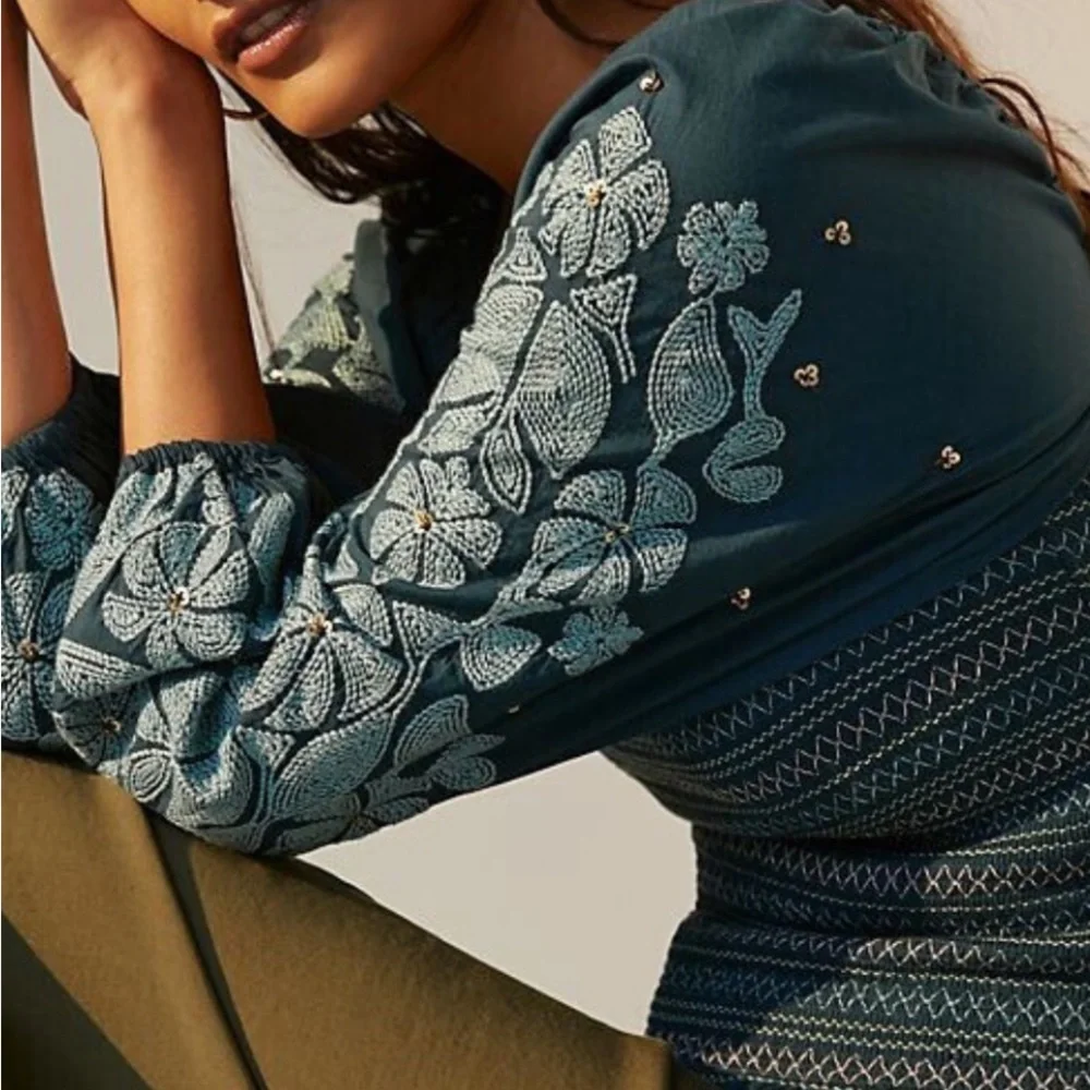 Anthropologie Boho Teal Embroidered Smocked Blouse with Puff Sleeves size Medium - Picture 3 of 10